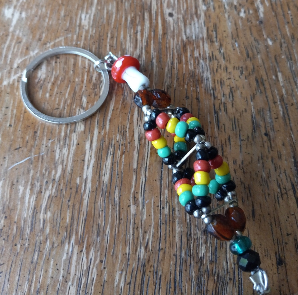 πHandmade Mushroom Rasta Keychain!!!! Free W/ Bundle!!!! - Picture 6 of 11